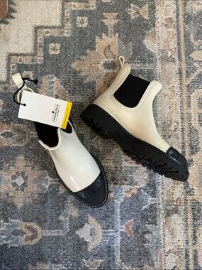 Lemon Jelly NWT Sz 38 Cream & Black Lug Sole Chelsea Rain Boots vegan recycled
